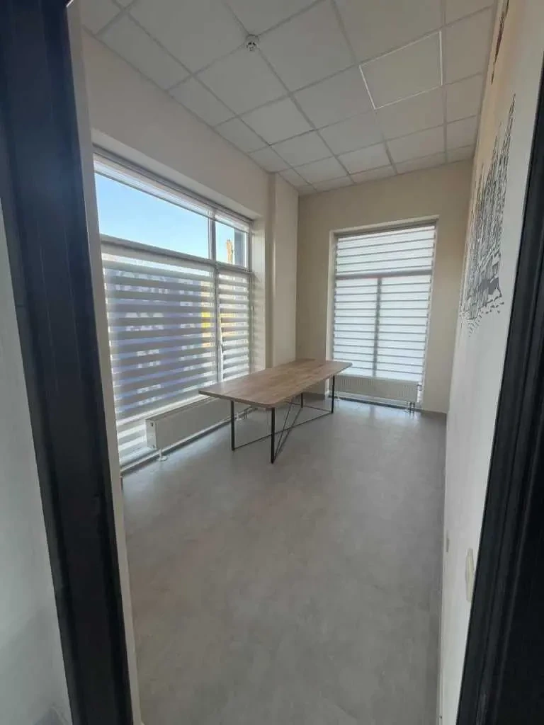 приміщення, будівлі Бучанський, Вишневе, Ломоносова 40 6