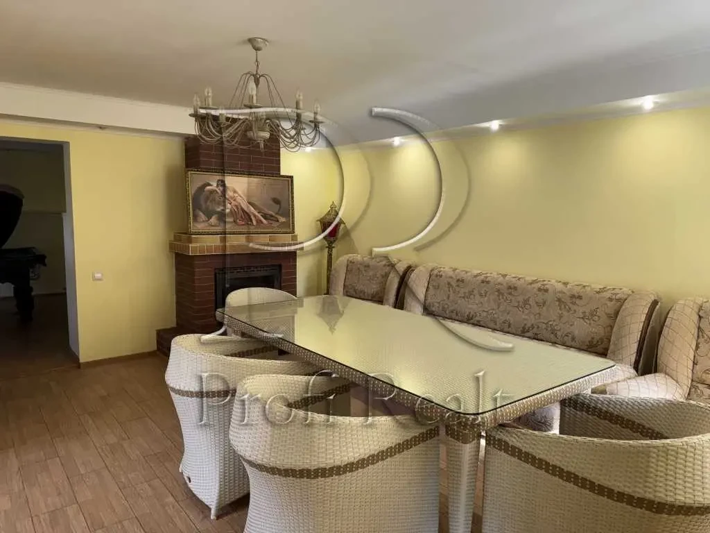 4-к дача Обухівський, Підгірці, Садова вулиця 3