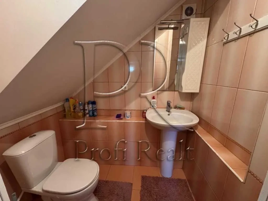 4-к дача Обухівський, Підгірці, Садова вулиця 5