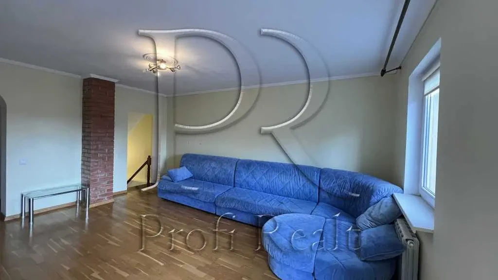 4-к дача Обухівський, Підгірці, Садова вулиця 8