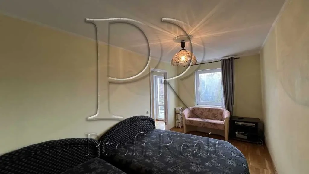 4-к дача Обухівський, Підгірці, Садова вулиця 12