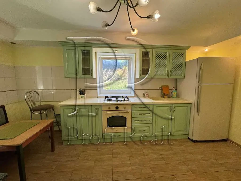 4-к дача Обухівський, Підгірці, Садова вулиця 13