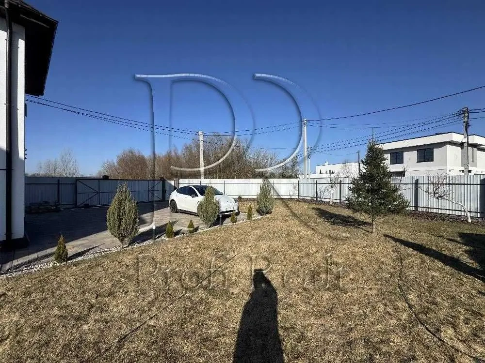 3-к будинок Броварський, Зазим`я, Зимня вулиця 4