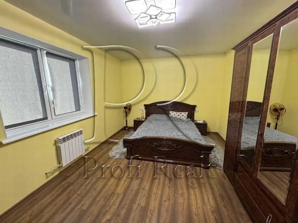 3-к будинок Броварський, Зазим`я, Зимня вулиця 11