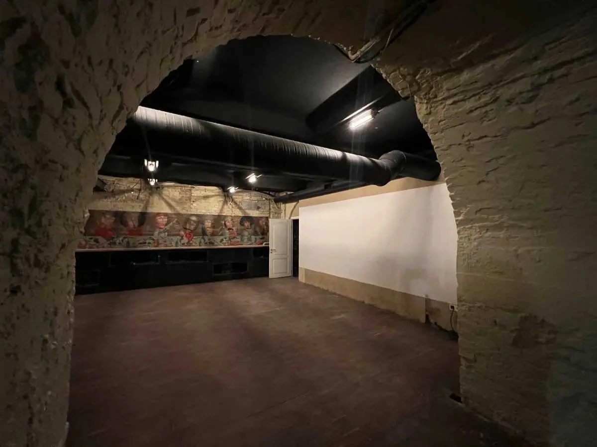 приміщення, будівлі Київ, Печерський, Льва Толстого 6