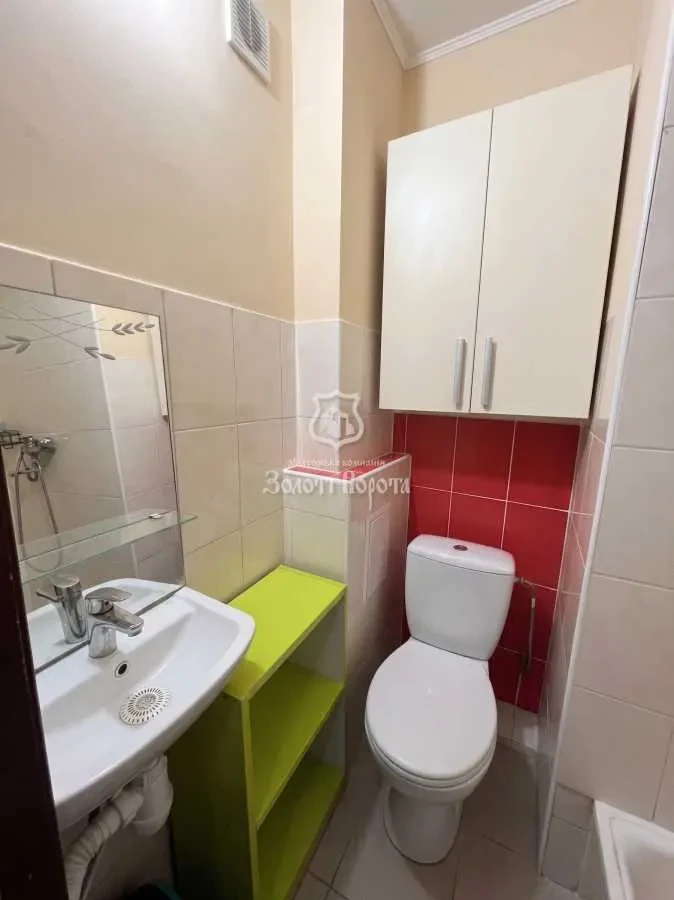 кімната Київ, Голосіївський, Фрометівська 2 4