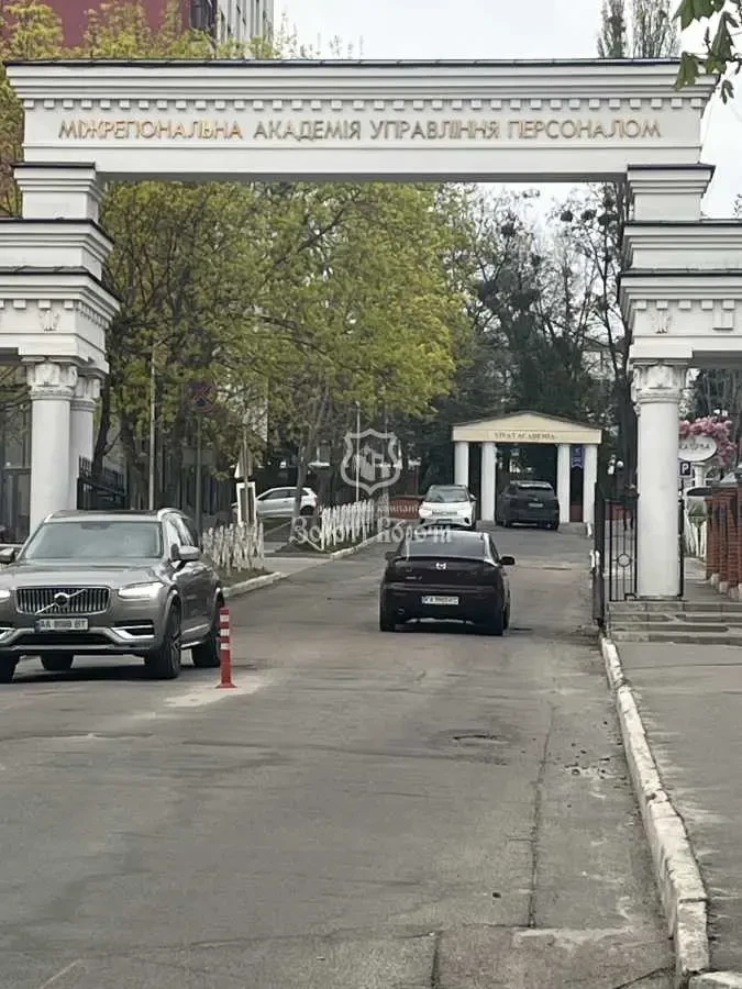 кімната Київ, Голосіївський, Фрометівська 2 7