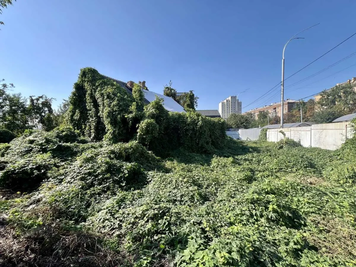 ділянка під житлову забудову Київ, Голосіївський, Валерія Лобановськ.. 7