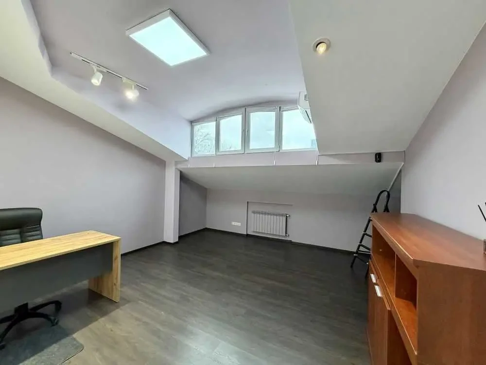 офісна будівля Київ, Шевченківський, Глибочицька 40 7