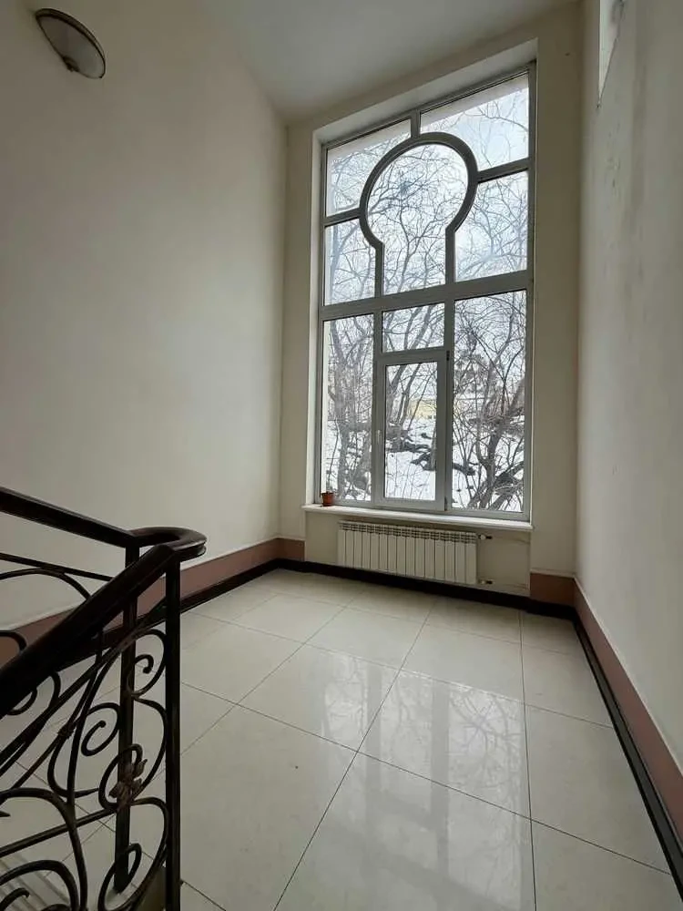 офісна будівля Київ, Шевченківський, Глибочицька 40 13