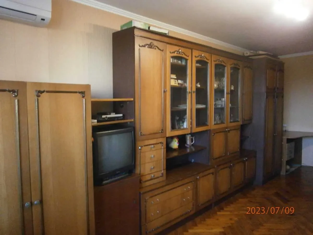 кімната Київ, Святошинський, Василя Стуса 2 2