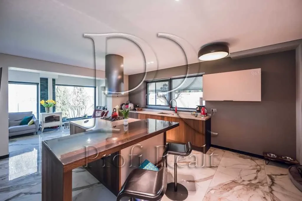 7-к будинок Обухівський, Підгірці, Озерна вулиця 12