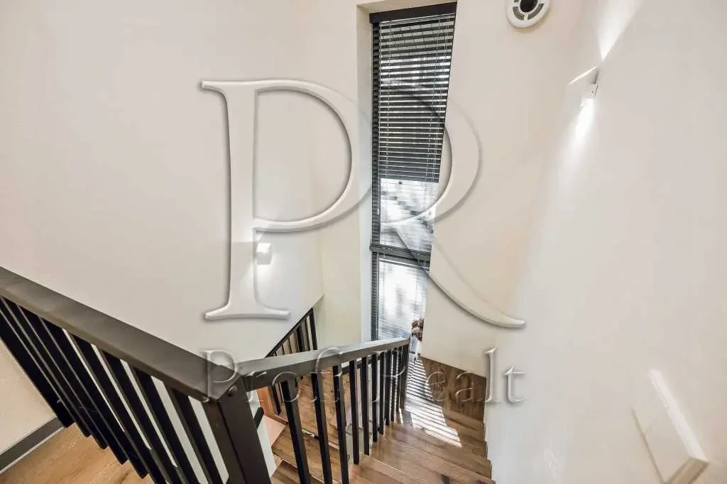 7-к будинок Обухівський, Підгірці, Озерна вулиця 14