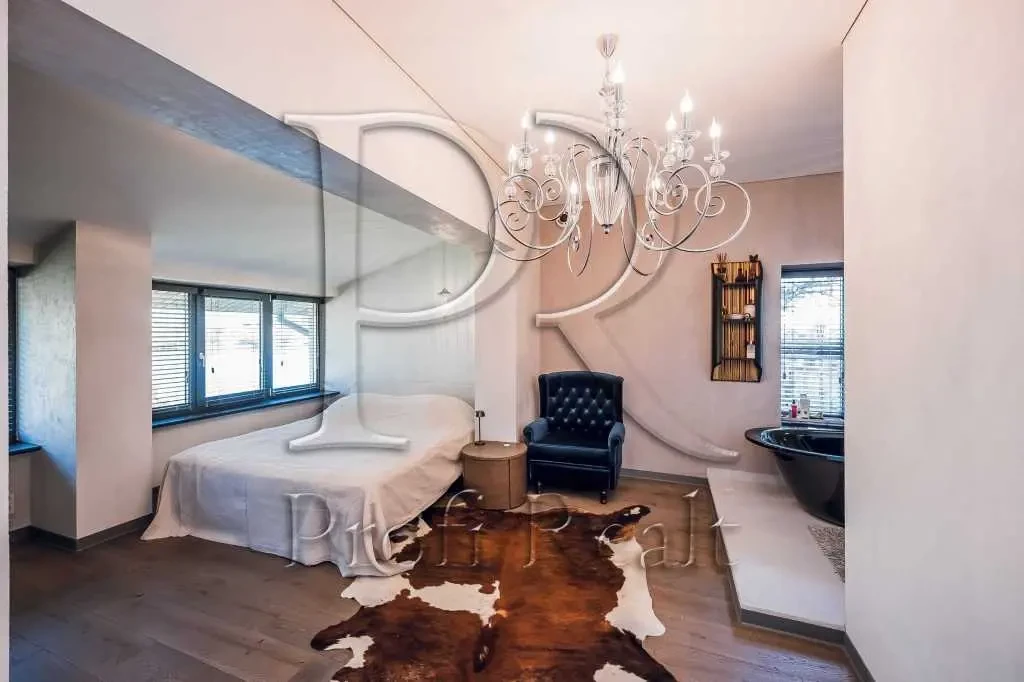 7-к будинок Обухівський, Підгірці, Озерна вулиця 16