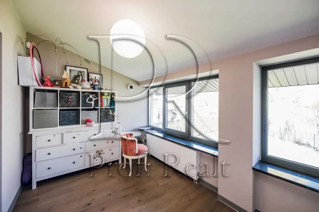 7-к будинок Обухівський, Підгірці, Озерна вулиця 19