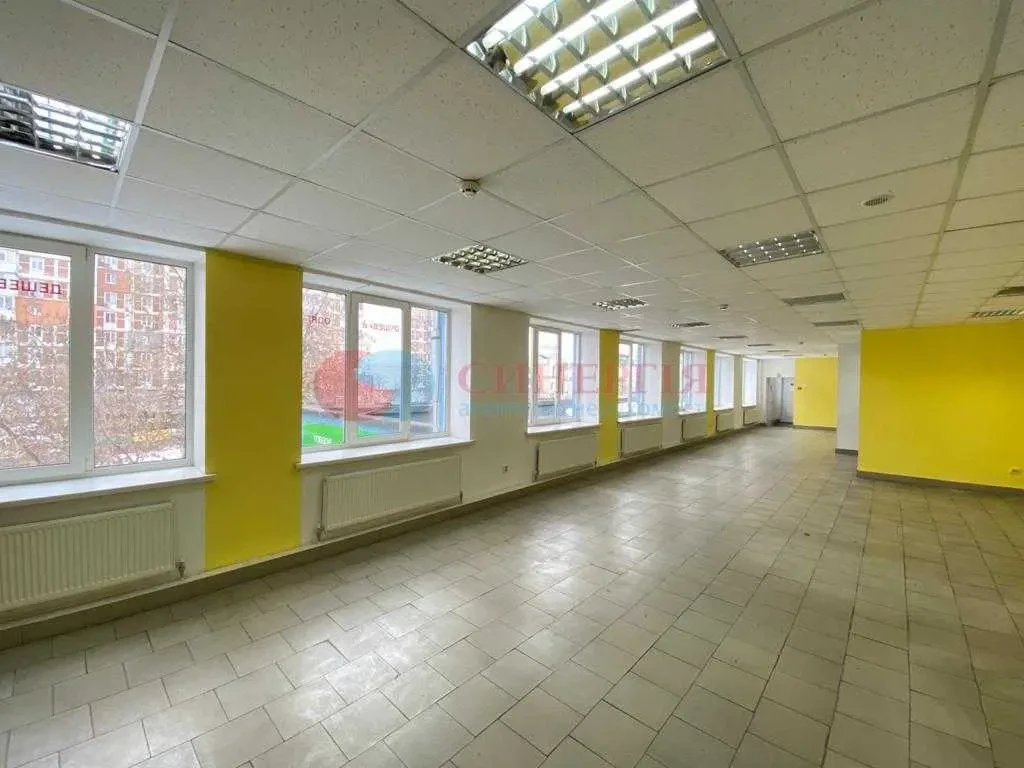 торгові площі Київ, Оболонський, Героїв Сталінграду 65 7