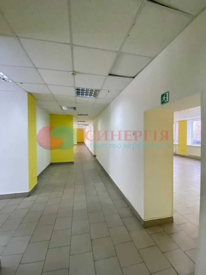 торгові площі Київ, Оболонський, Героїв Сталінграду 65 12