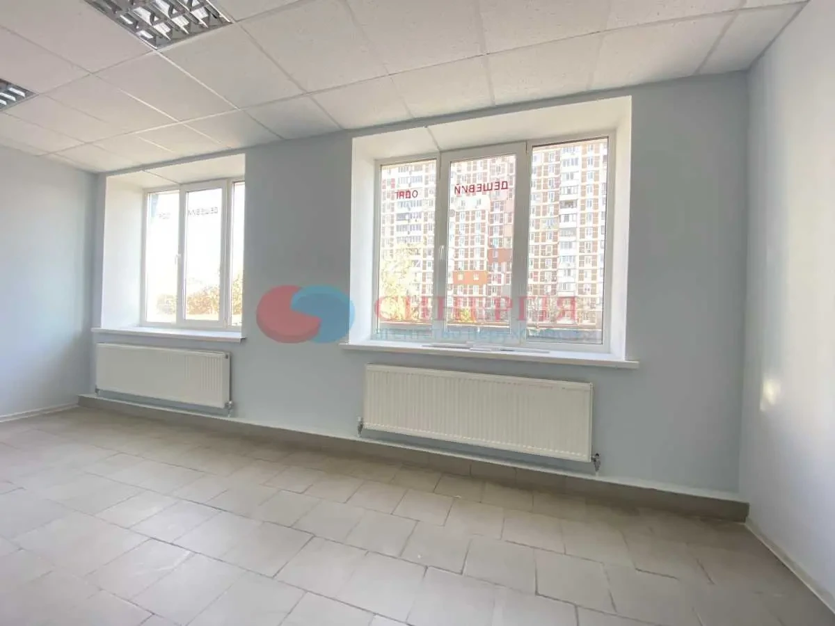 торгові площі Київ, Оболонський, Героїв Сталінграду 65 4