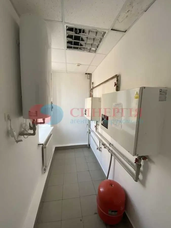 торгові площі Київ, Оболонський, Героїв Сталінграду 65 12