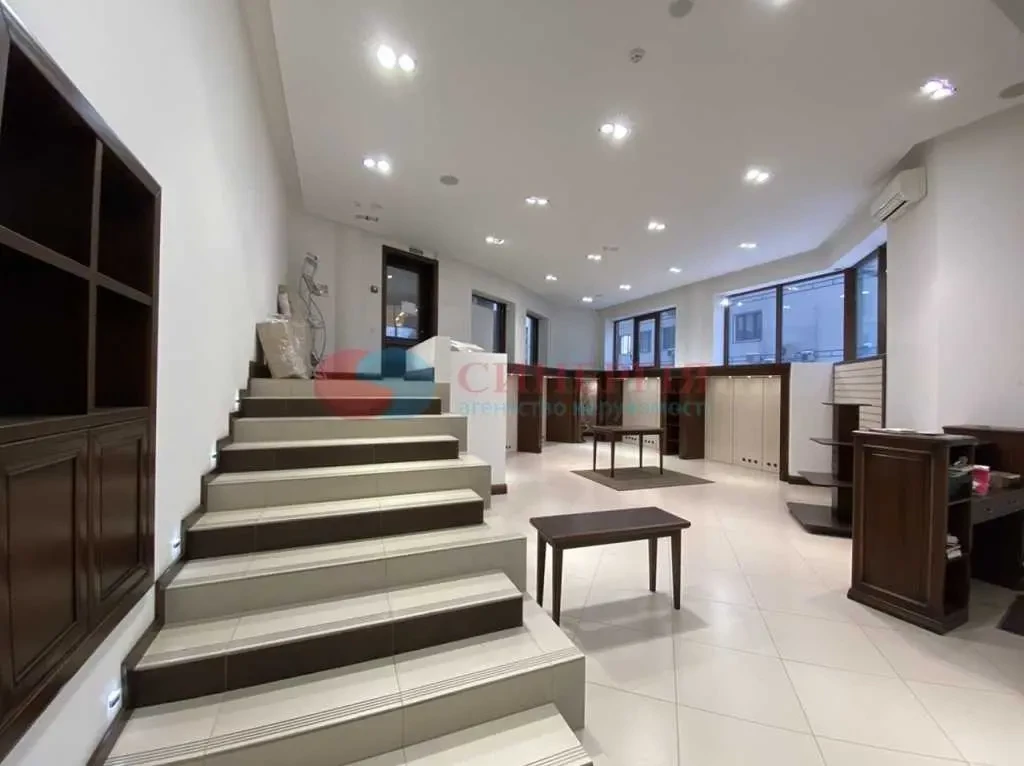 торгові площі Київ, Печерський, Кловський 7А 8