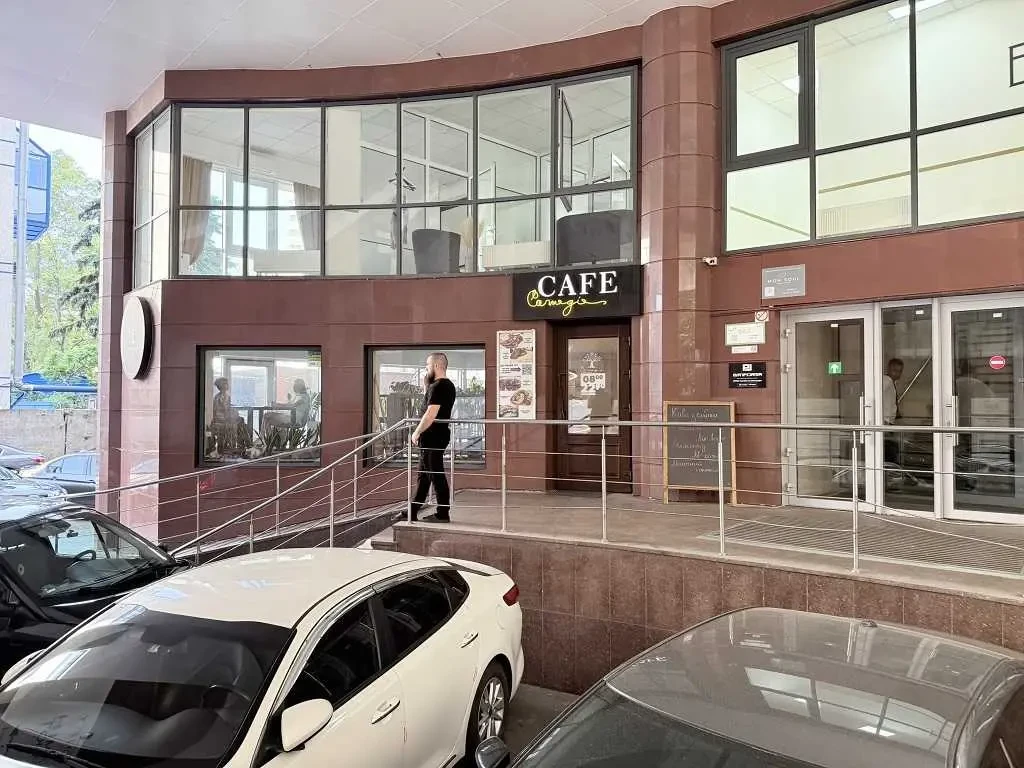 торгові площі Київ, Печерський, Кловський 7А 4