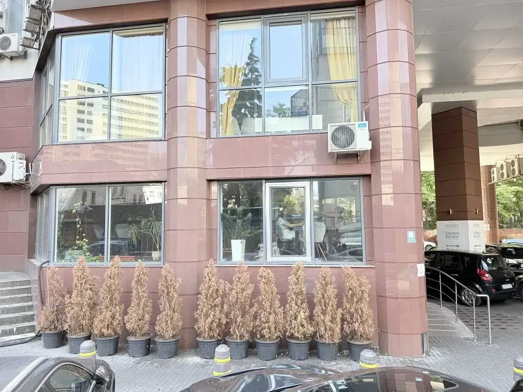 торгові площі Київ, Печерський, Кловський 7А 5