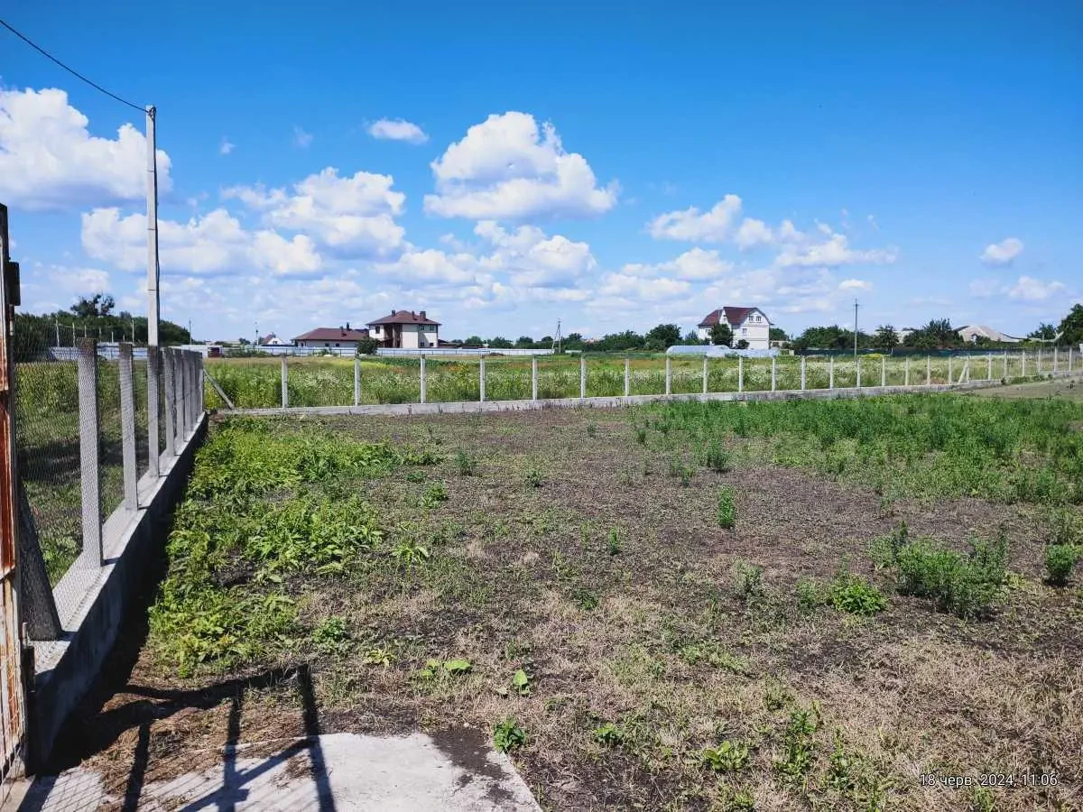 ділянка під житлову забудову Броварський, Погреби, Центральная 11