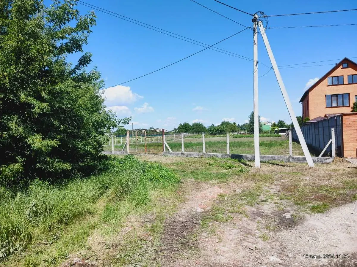 ділянка під житлову забудову Броварський, Погреби, Центральная 14