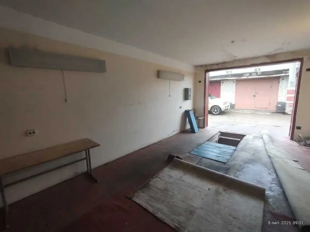 окремий гараж Київ, Деснянський, Радунська 3 6