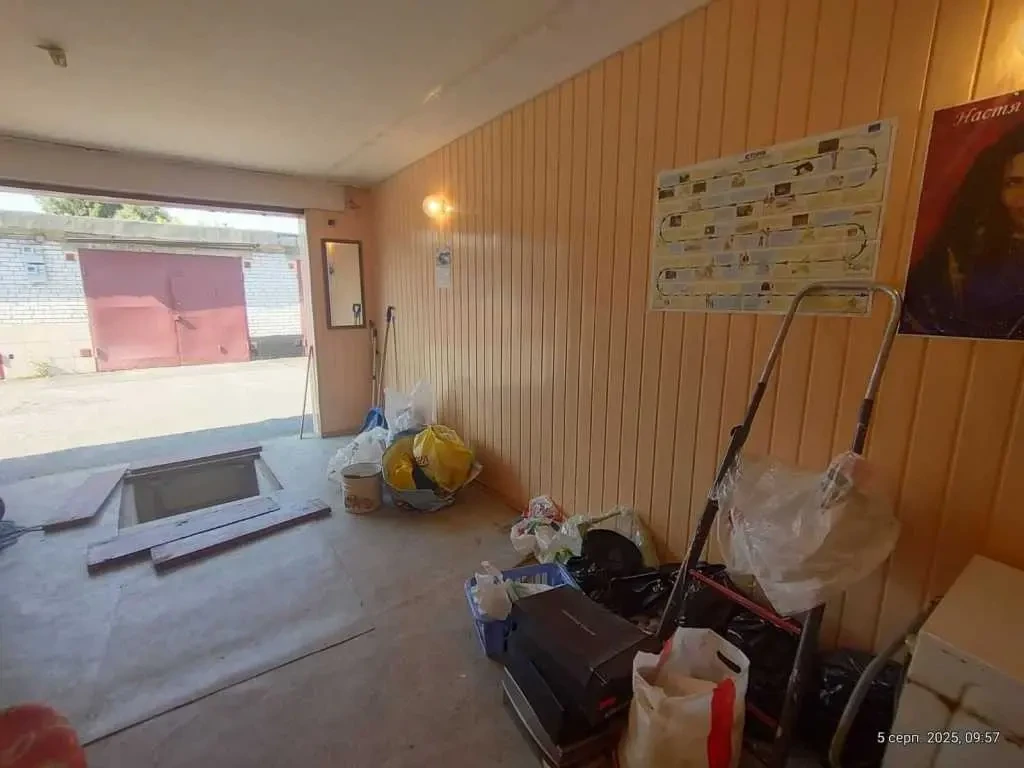 окремий гараж Київ, Деснянський, Радунська 3 2