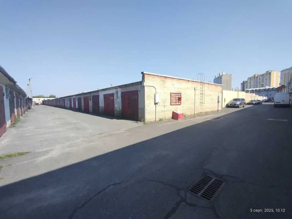 окремий гараж Київ, Деснянський, Радунська 3 4