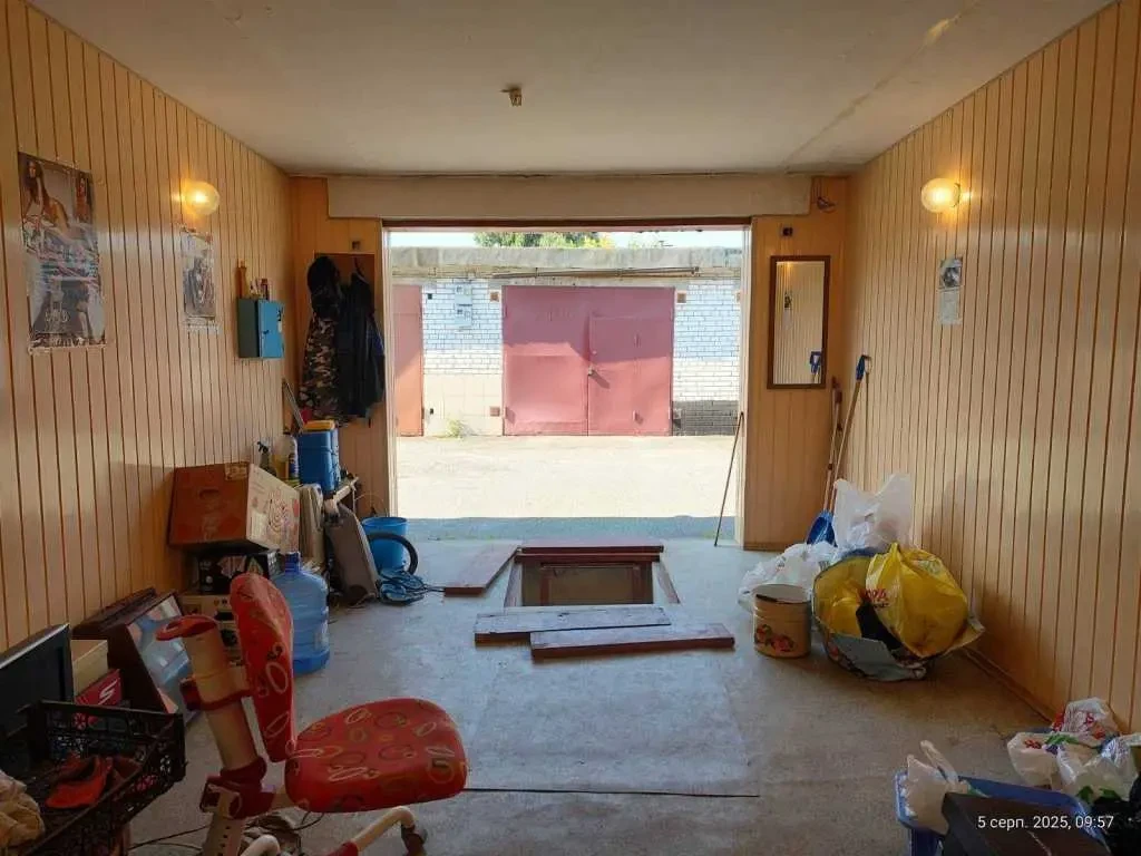 окремий гараж Київ, Деснянський, Радунська 3 13