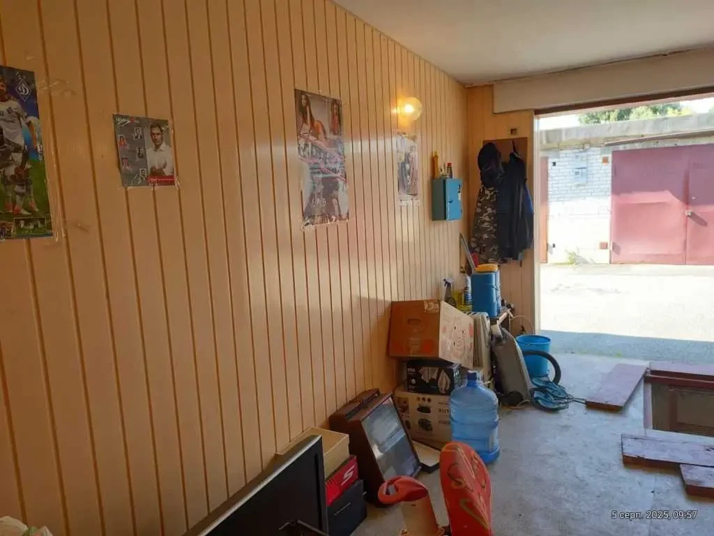 окремий гараж Київ, Деснянський, Радунська 3 15