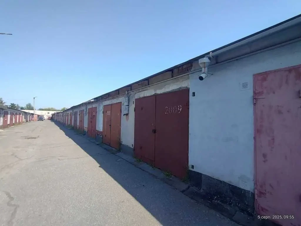 окремий гараж Київ, Деснянський, Радунська 3 18