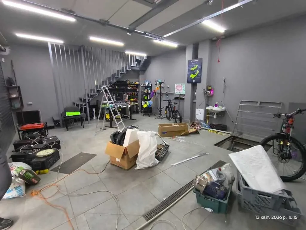окремий гараж Київ, Деснянський, Крайня 13