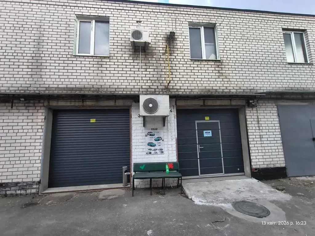 окремий гараж Київ, Деснянський, Крайня 13 3