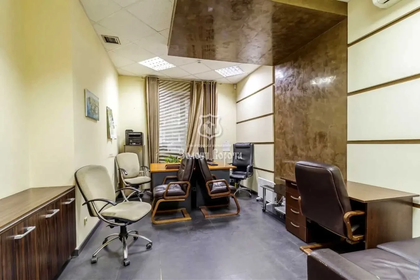 об’єкт сфери послуг Київ, Шевченківський, Дмитрівська 69 4