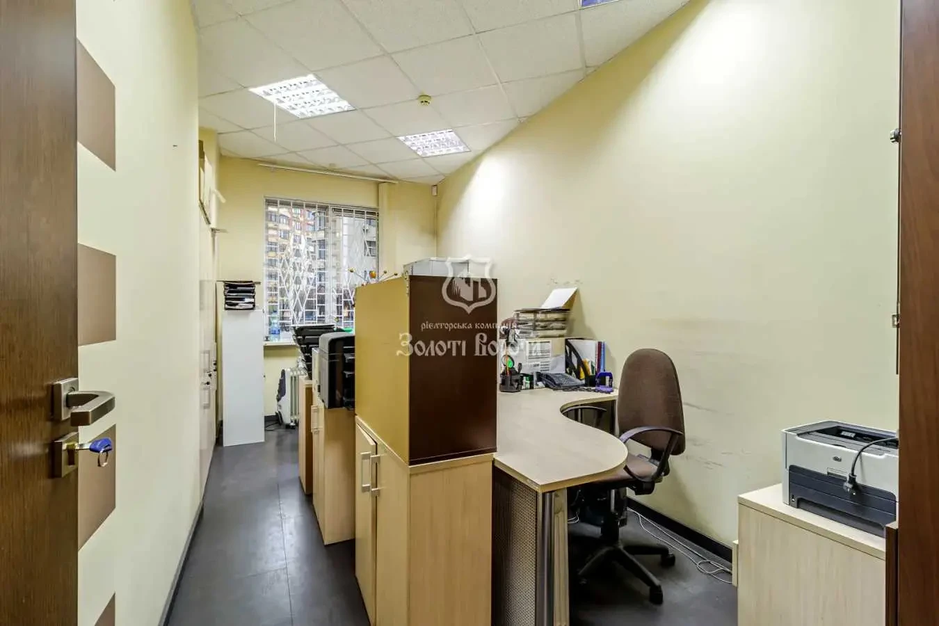 об’єкт сфери послуг Київ, Шевченківський, Дмитрівська 69 5