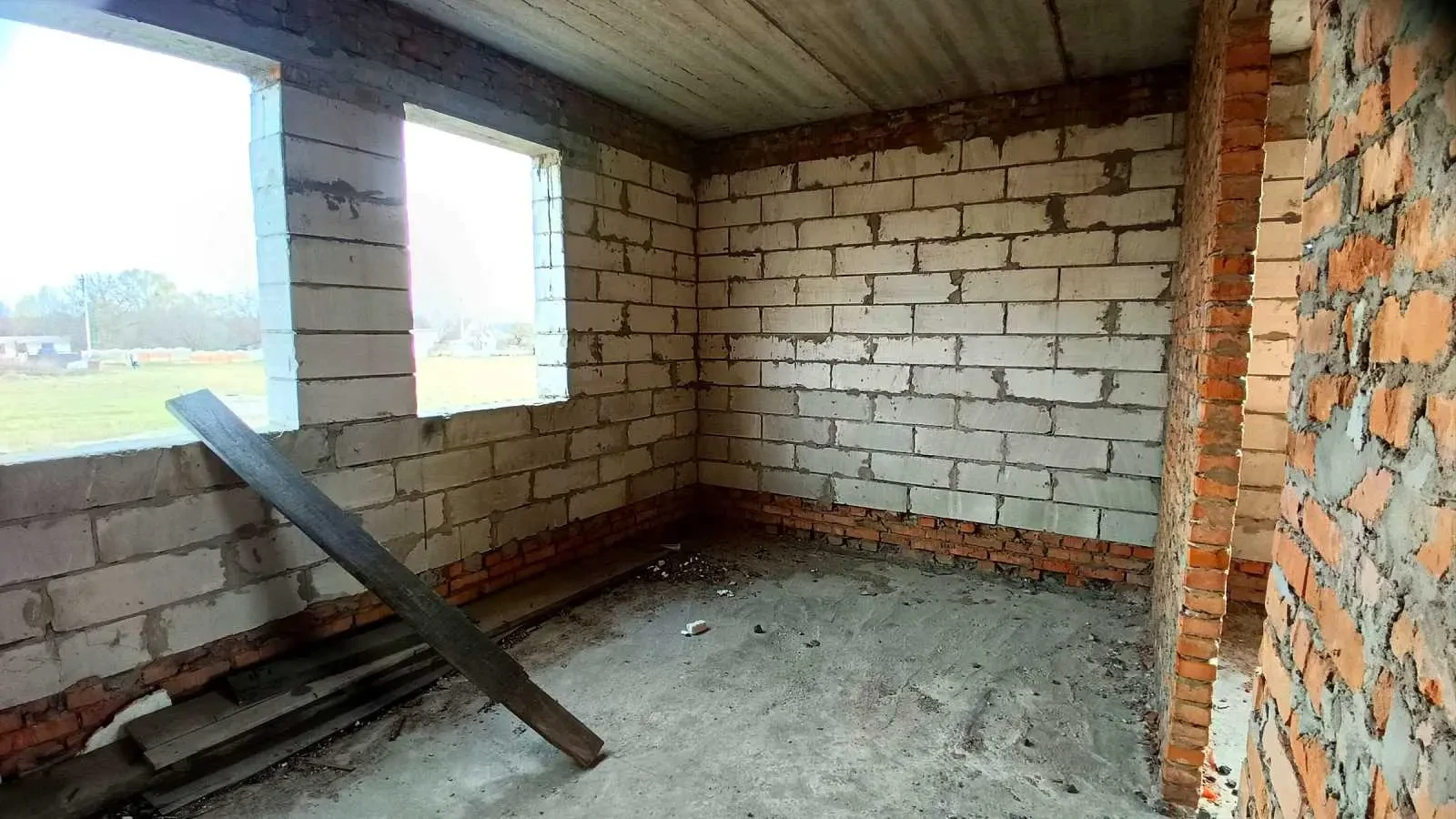 6-к будинок Бучанський, Березівка, полевая 10