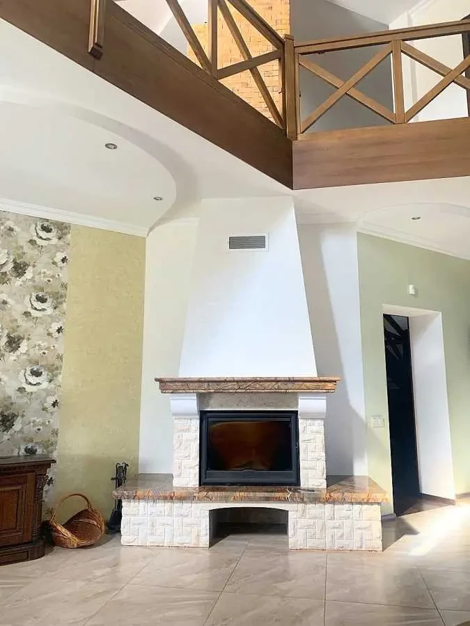 5-к будинок Бучанський, Макарів, квіткова 18