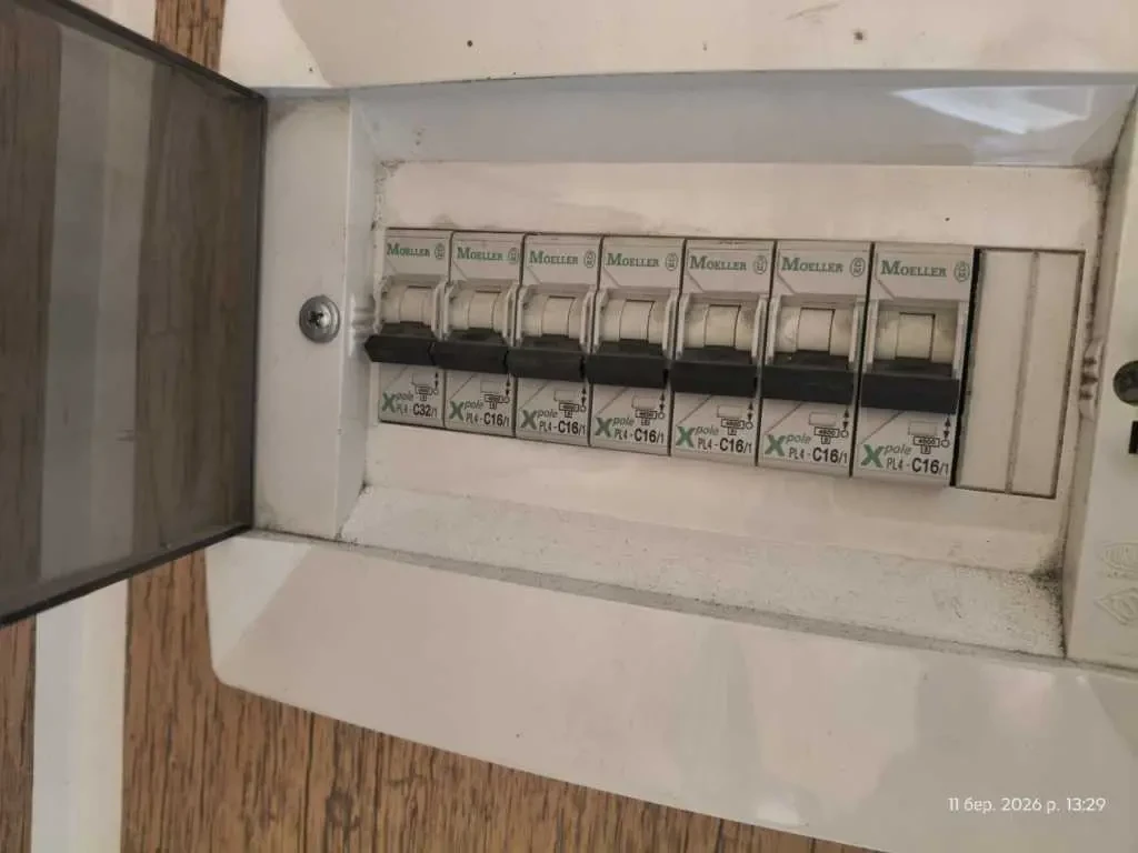 окремий гараж Київ, Деснянський, Миколи Закревського 93 10