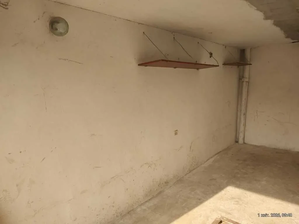 окремий гараж Київ, Деснянський, Крайня 17 8