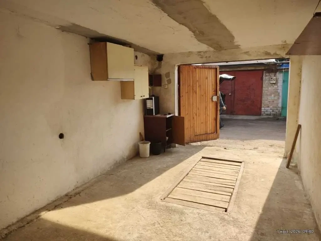 окремий гараж Київ, Деснянський, Крайня 17 11