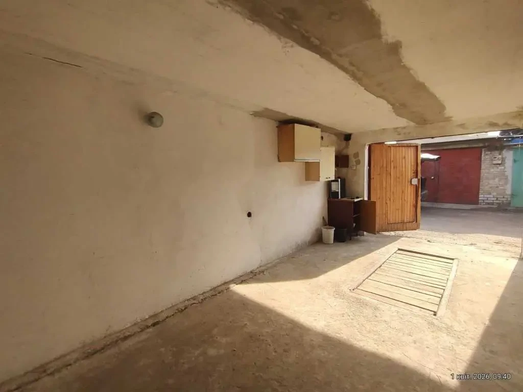 окремий гараж Київ, Деснянський, Крайня 17 12