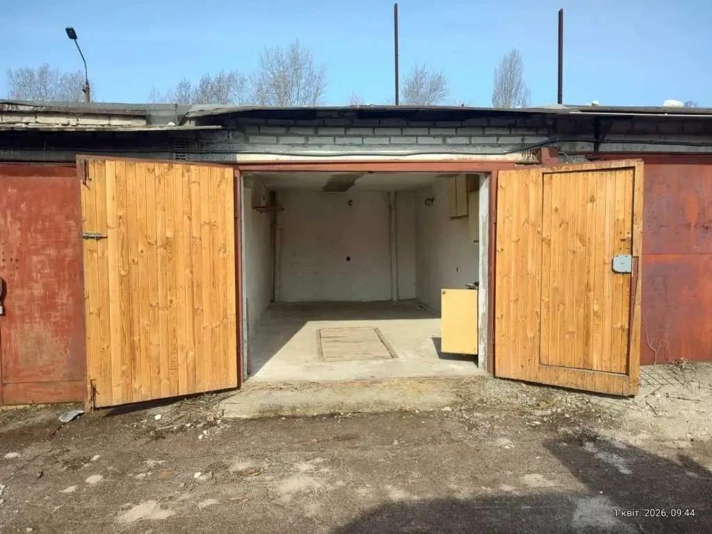 окремий гараж Київ, Деснянський, Крайня 17 15