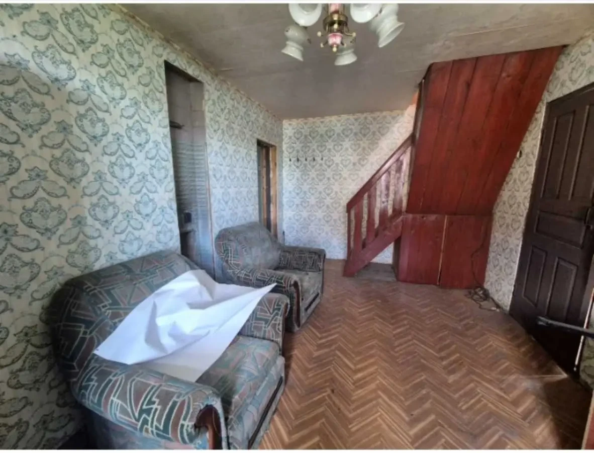 4-к дача Київ, Дарницький, Центральна 10