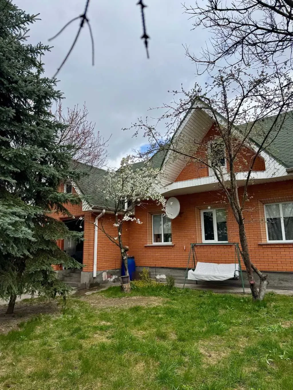 3-к будинок Бориспільський, Вишеньки, Миру 7