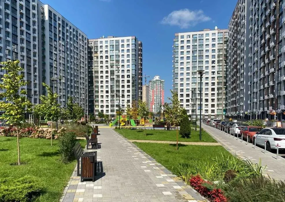 торгові площі Київ, Подільський, Тираспольська 52 8