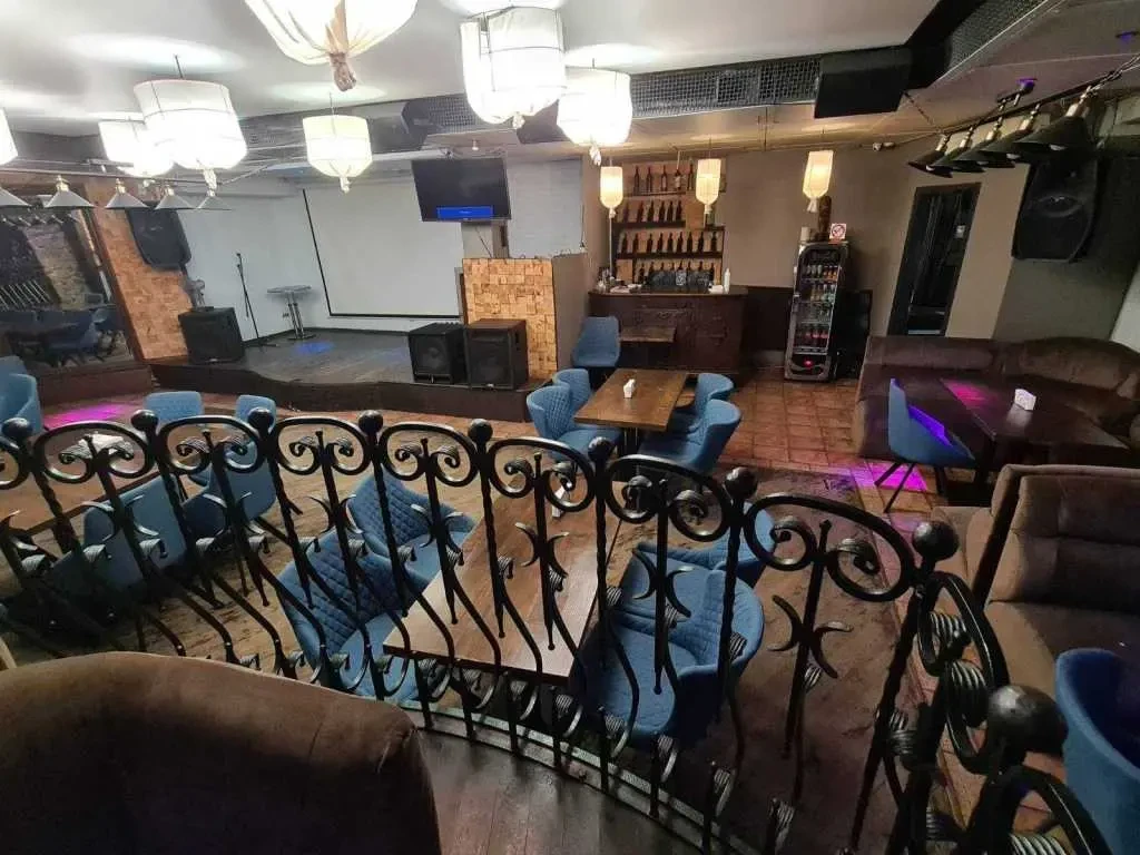 кафе, бар, ресторан Київ, Дніпровський, Павла Тичини 7 7