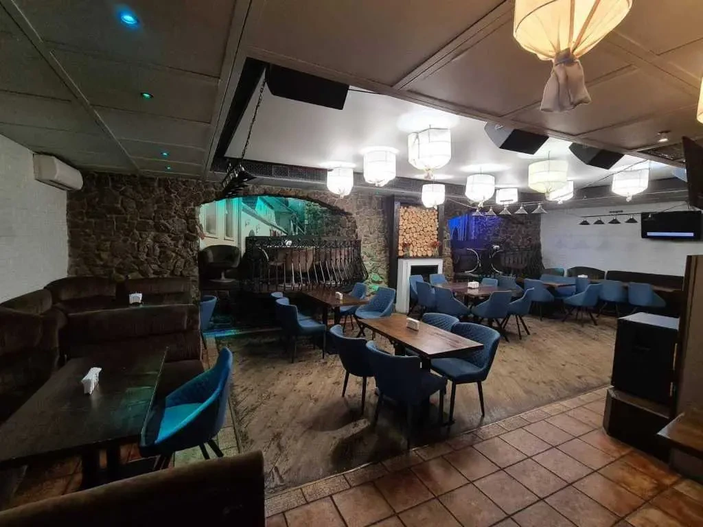 кафе, бар, ресторан Київ, Дніпровський, Павла Тичини 7 8